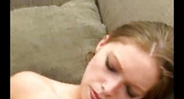 Jebeno pred kupcima seks pprno filmovi trgovine. Pozitivna Latina.