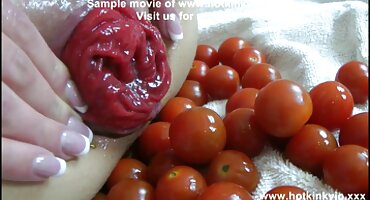 Abigaiel xxx filmovi Morris povraćat će dječaka u usta, ali tu se čudnost završava.