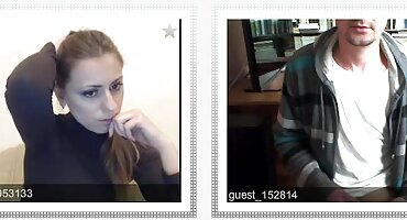 Član potno filmovi glatko ulazi u mulatochku, ona se guši.