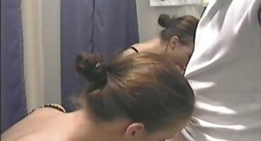 Andi Rose i Katie Kush jebu xxx bespl se s redateljem.