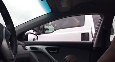 Cutie besplatni pirnići monotono masturbira.