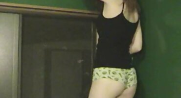 Ruska stjuardesa xxx filmovi sa prevodom uhvaćena je u uskom hodniku.