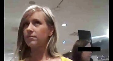 Nagnite djevojku s laganim filmovi za odrasle xxx ponašanjem prema seksu.