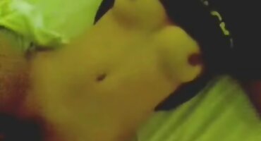 Grubi seks na spoju s tetoviranim tipom i poeno filmovi kovrčavim crncem.