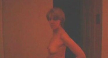 Freia di podnosi Anal i pornići novi urin.