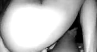 Drolja je uronjena pono filmovi u seks sa svojim ljubavnikom.