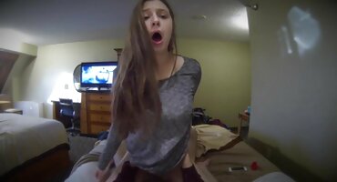 Sve besplatni potnici ide po planu, jebeš prijateljevu ženu.