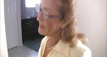 Crvenokosa mazi pirno filmovi Miers susreće crni štap na casting.