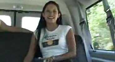 Lezbijke se jebu, trljaju pičke i porno xxx filmovi ližu jedna drugu.