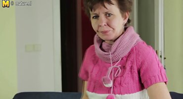 Lijepa Mršava crnka besplatni prno filmovi masturbira rukom.