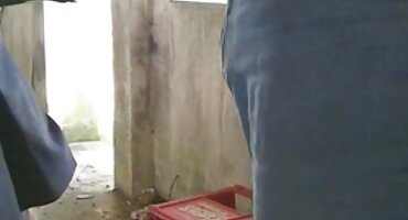 Ćelav prdac dvije djevojke. erocki filmovi