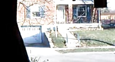 Marlee Brinks zamjenjuje Macu i liže jaja i dupe poro filmovi Ovena sivog.