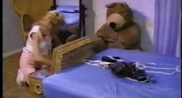 Šef pijetao ublažava bol domači pornići u vratu Paton Preslee.