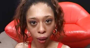 Čestit seks s kovrčavom plavušom. pornići filmovi