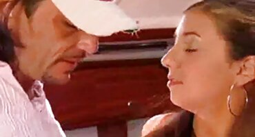 Cecilia pormofilmovi Tailor sisa kurac, što krema u usta.