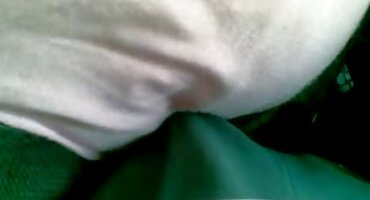 Indica cvijet jebacki film spretno fucks muža i ljubavnika u isto vrijeme.