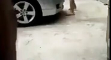 Kodi lopov besplatni poenici je sretan što je jebeno jedni raspršuje penis.