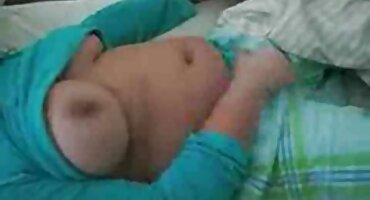 Dicksi se predaje orno filmovi problematičnom tipu.