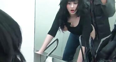 Sestre se bore za pravo da se ševe s porno filmovi free bratom.