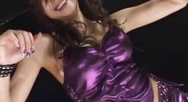 Nimfomanka ima spolni odnos s pprno filmovi Djedom Mrazom.