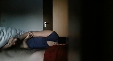 Crvenokosa nudi prijateljske odnose. besplatno skidanje pornica