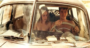 Clia Gaultier jebanje poro filmovi s kolegom u kondomu.