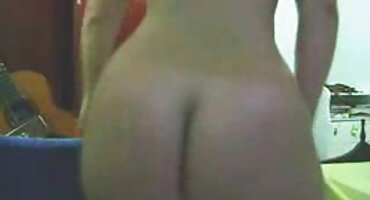 Lijepa potno filmovi djevojka u suknji undress.