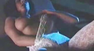 Čobanica pprno filmovi sjedi dupe na veliki tetrijeb.