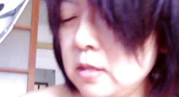 Charlotte Sartre voli sisati, ali ne i xxx filmovi visoko.