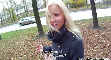 Ricki Johnson probija Jale Paige porno video filmovi na tetrijeb.