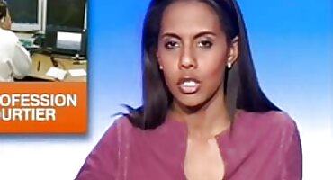 Jebao Larunu Maeve na poro filmovi stolu.