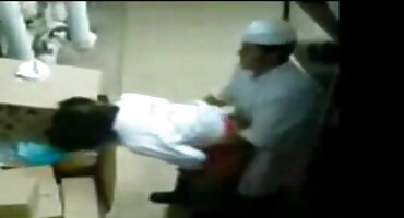 Moskovljanin liže jaja porno dan. xxx filmovi