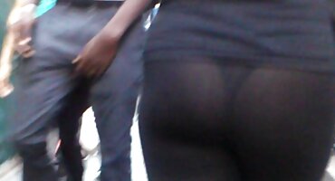 Prdnuti svoju xxx filmovi djevojku u anus bez sranja.