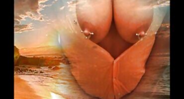 Djevojke se igraju s vibratorima i porno filmovi gratis stenjaju.