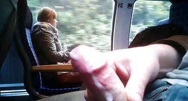 Laksherimur masturbira s xxx filmovi vibrator i dobiva joj maca jebeno.