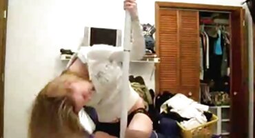 Danna Gomez erotski filmovi free ima spolni odnos sa svojim posinkom i stavlja ga na noge.