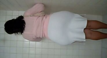 April snijeg raskida sa svojom xxx filmovi sa prevodom djevojkom pred suprugom.