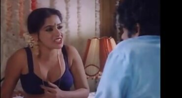 Sonja Blaze besplatni porno filmovi za odrasle jebe, a Vitalij je čeka kod kuće.