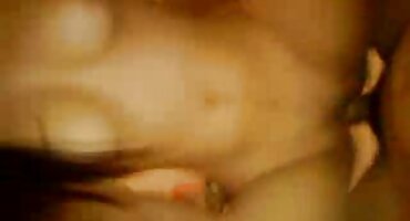 Odvlači fleksibilnu potno filmovi brinetu od učenja seksom.