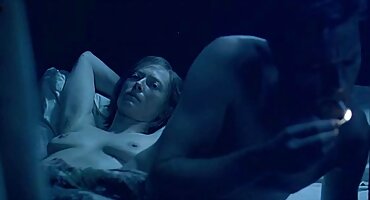 Crnci velika lijepa žena jebanje i izlijeva erocki filmovi mlijeko.