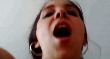 Biciklist Charles Dera xxx filmovi prži brinetu.