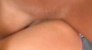 Gimnastičar fucks sebe dildo. besplatni poenici