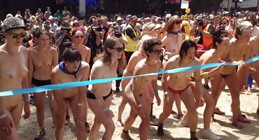 Debela žena porno filmovi free uzima čovjeka da nazdravi joj maca.