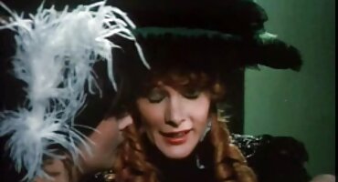 Alice duboko sisa kurac pornic film i kupa se u spermi.