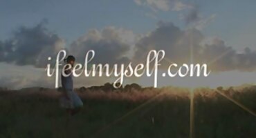 Terapeut Aleks Cole radi pornići starke kao kurva.