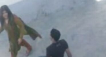 Svingeri besplatno porno film se odvajaju od Alpa.